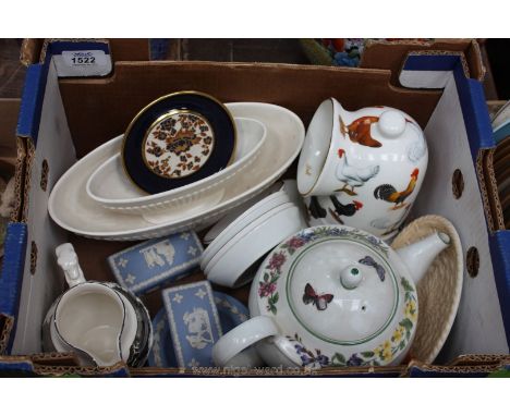 A small quantity of china including two Wedgwood jasperware trinket dishes, Royal Worcester teapot 'Worcester Herbs' and a Ma