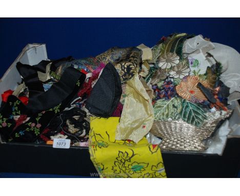 Miscellaneous vintage ribbon, trimmings and fabric, etc