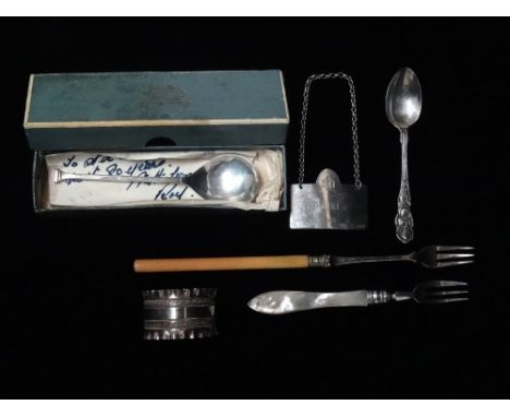 A silver seal top spoon, Birmingham 1943, maker's mark for J B Chatterley &amp; Sons Ltd, a silver teaspoon, Sheffield 1908, 