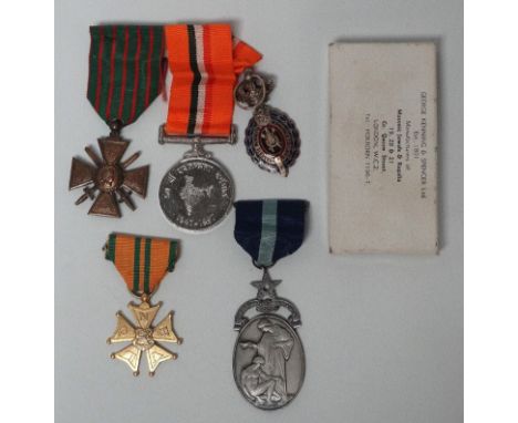 MILITARIA - A quantity of medals, including Indian Independence medal, Masonic white metal and enamel, a Masonic oval relief,