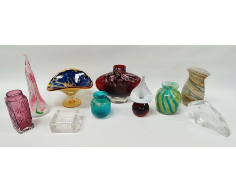 Art glass - Ten items, to include Mdina, signed Art Glass (Martin Krane), IW Sandown Glory - Art Glass, Mats Jonasson (signed