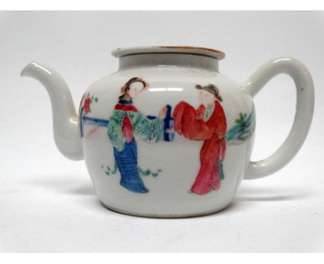 Chinese Cantonese 19th century teapot - Decorated with dignitaries and attendants in a garden setting with roses, height 7.5c