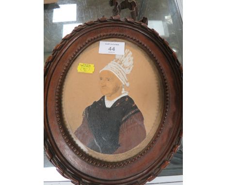VINTAGE OVAL PORTRAIT STUDY OF A WOMAN MIXED MEDIA IN A CARVED WOODEN FRAME 