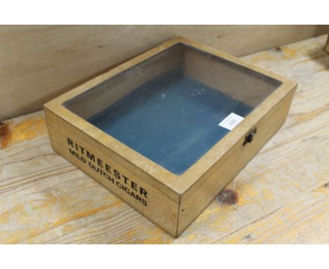 A VINTAGE RITMEESTER DUTCH CIGAR DISPLAY BOX