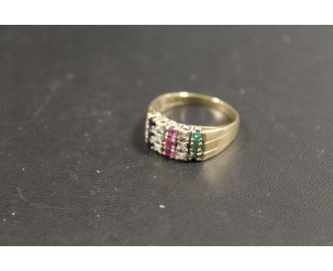 A HALLMARKED 9CT GOLD MULTI COLOURED GEMSET RING A APPROX 3.2 G