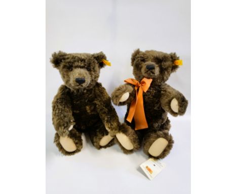 A pair of Steiff dark brown Autumn Teddy Bears, 35cm. (2) 