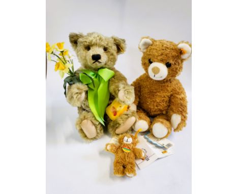 A Steiff Spring teddy Bear 35cm, and Gold teddy Bear 32cm. (2) 