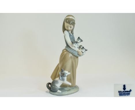 Lladro Porcelain Figurine ' Following Her Cats ' Girl with Kittens. Model No 1309. Sculptor Juan Huerta. Issued 1974 - 2004. 