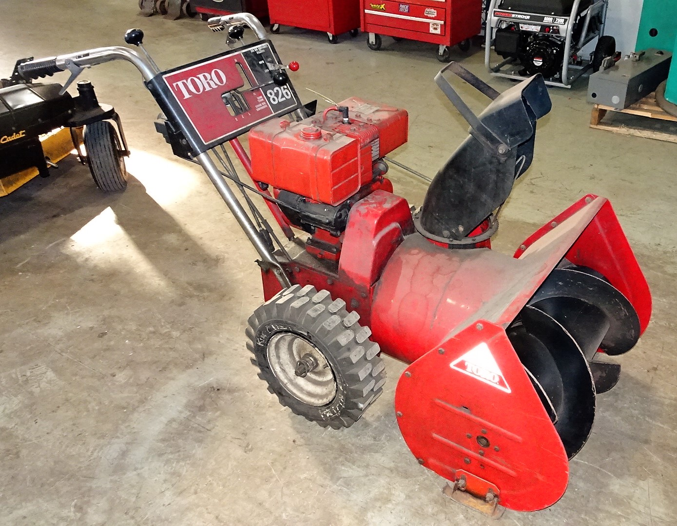TORO MDL. 826 APPROXIMATELY 8 HP 26" SNOW BLOWER