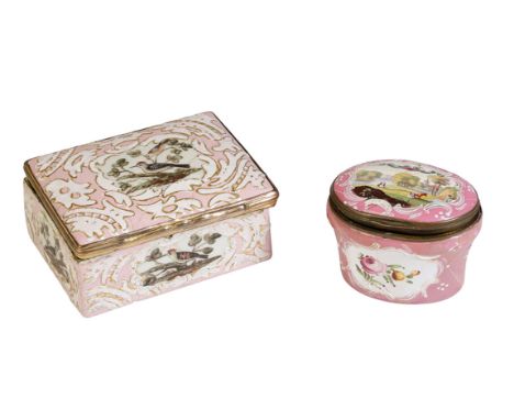 CONTINENTAL PINK ENAMEL SNUFF BOX, 18TH CENTURY, painted with panels of birds amongst foliage, against a pink and white groun