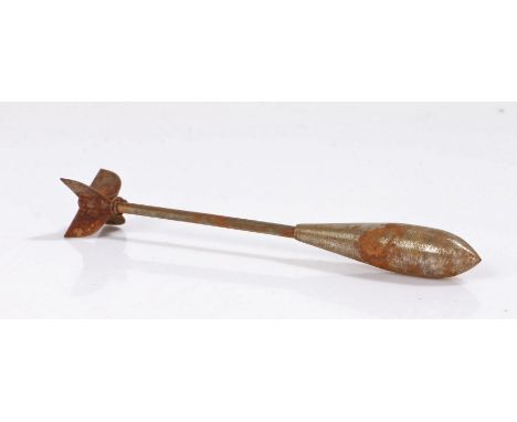 First World War British RFC/RNAS Flechette, Bristol Pattern with weighted end, thin shaft and riveted cruciform tail, 13 cm i