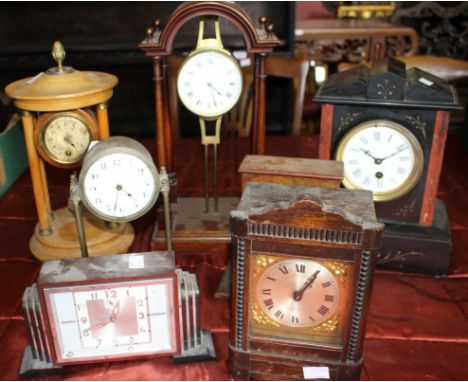 7 x various early to mid-20th century mantel clocks to include; a slate clock and a Bakelite clock, etc. These clocks are unt
