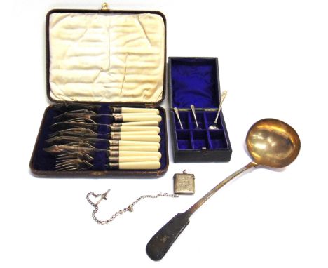 A SMALL COLLECTION OF SILVER INCLUDING A VESTA/MATCH SAFE AND OTHER ITEMS the vesta with a central round reserve and engraved