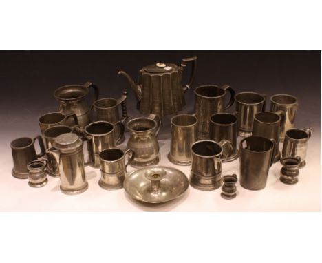 Metalware - a quantity of pewter tankards, various; a pewter candlestick; tea pot; etc (23)