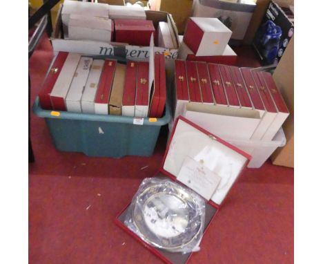 A collection of Spode collectors' plates, to include examples from The Great Explorers Collection, boxedThe 1987 Maritime col