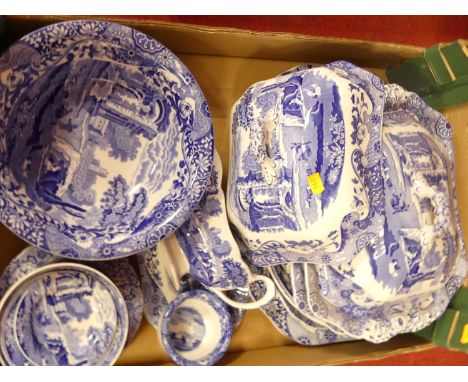 A collection of Spode Italian pattern dinnerwares
