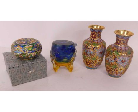 A pair of Chinese 20th century cloisonne enamel vases, decorated with flowers on a gilt ground, height 13cm, together with a 