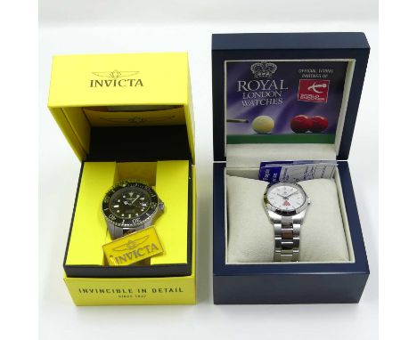 An Invicta titanium cased gent's dive watch, having luminous markers, date aperture at 3, screw-down crown and uni-directiona