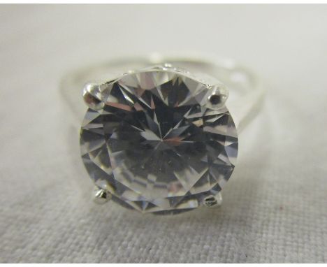 Silver solitaire ring