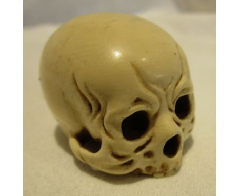 Netsuke skull