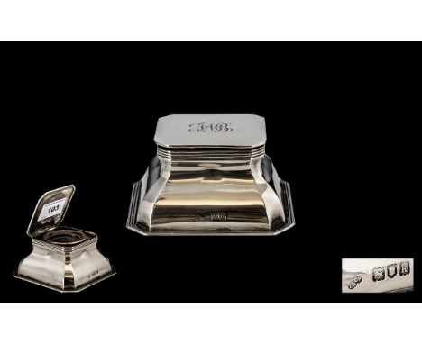 Goldsmiths and Silversmiths Fine Quality and Solid Sterling Silver Lidded Inkwell of Square Form. Hallmark London 1905, Stamp