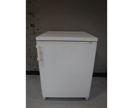 A Bosch under bench fridge
