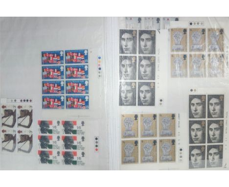 GB: QEII, a collection of pre-decimal Traffic Light Mint blocks of stamps in 2 stock books 