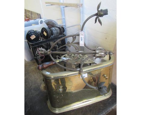 Brass fire guard, together with a brass trivet stand with turned wooden handle and a gilded metal three-branch candelabra lig