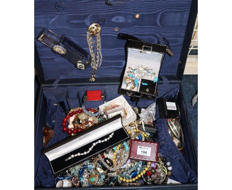 Suitcase containing assorted vintage and other costume jewellery, silver earrings, silver bracelet, vanity items, etc.(B.P. 2