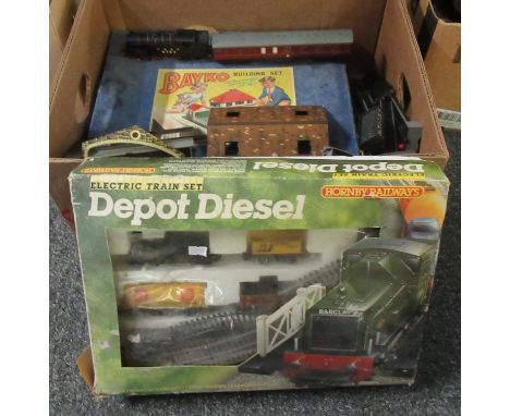 Box containing vintage Hornby and other 00 gauge locos and rolling stock, electric train set, depot diesel, Bayko building se