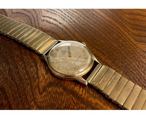 Tudor Rolex - a 1950s Tudor Royal 9ct gold cased wristwatch, silvered dial, raised Arabic numerals, 17 jewel Swiss manual ste