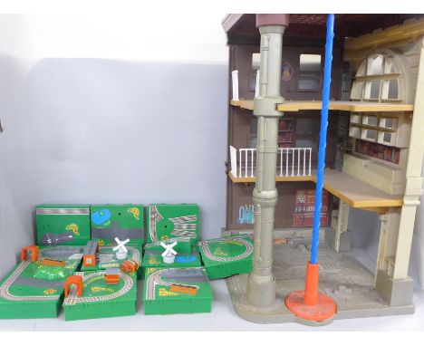 A Thomas The Tank Engine track playset, no trains and a Ghostbusters fire house **PLEASE NOTE THIS LOT IS NOT ELIGIBLE FOR IN