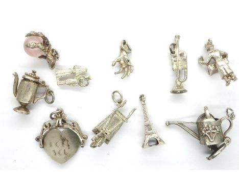 Ten assorted solid silver vintage charms, combined 28g. P&amp;P Group 1 (£14+VAT for the first lot and £1+VAT for subsequent 