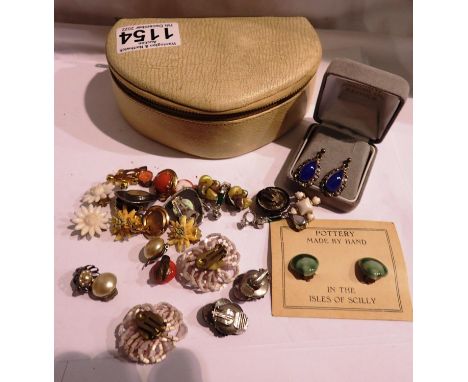 Mixed clip-on earrings. P&amp;P Group 1 (£14+VAT for the first lot and £1+VAT for subsequent lots) 