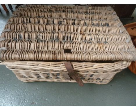 Vintage wicker laundry basket 60cm x 40cm x 30cm