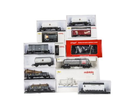 Märklin HO Gauge Diesel Shunter and Various Goods Wagons, boxed Märklinincluding 3088 DHG 700 C Henschel shunting locomotive 