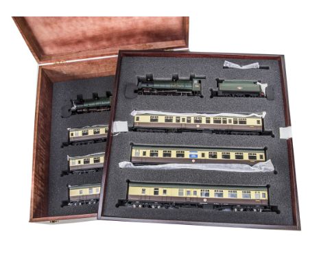 Bachmann 00 Gauge 32-2000 Cambrian Coast Express  Limited Edition Double Train set in wooden presentation box, comprising BR 