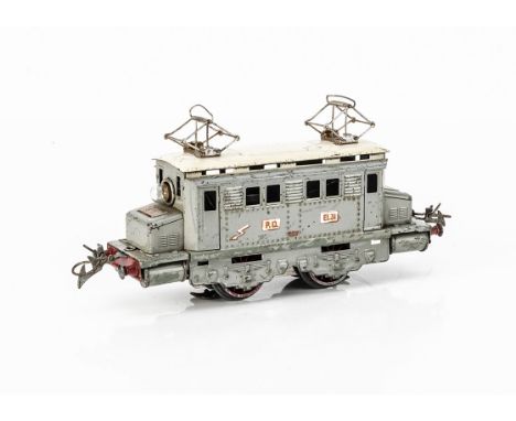 A French Hornby 0 Gauge  20-volt AC electric model in 'P.O.' grey with ivory roof, with gold/red PO, El.31 and electric flash