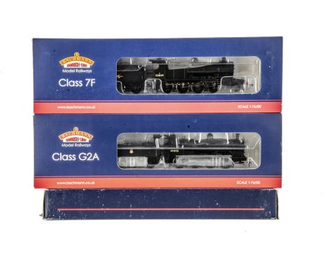Bachmann 00 Gauge BR black Steam Locomotives and Tenders, 31-475 Class G2A 0-8-0 49395, 31-011 Class 7F 2-8-0 53809 and 32-25
