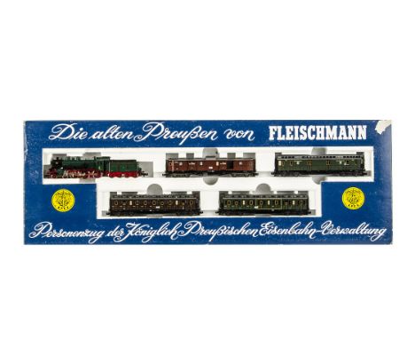 Fleischmann N Gauge Royal Prussian Train Set, a boxed 7880 set comprising P8 2412 steam locomotive and four coaches of the KP