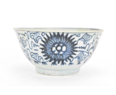 An early 19th century Chinese Diana shipwreck cargo bowl, Jiaqing, decorated in blue on a white ground painted with starburst