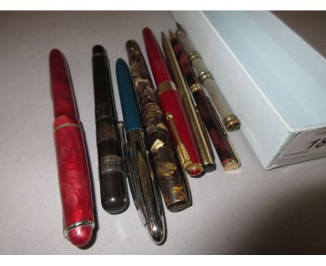 Small collection of vintage and later fountain pens