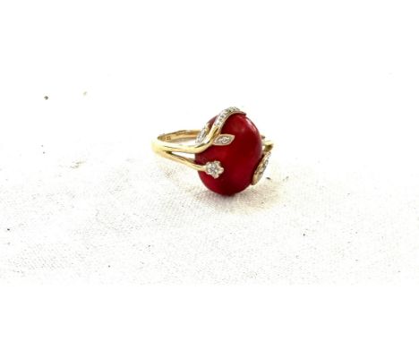 Ladies 9ct gold diamond ring, weight 2.1g, ring size M