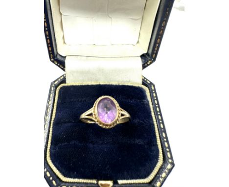 9ct Gold Vintage Amethyst Split Shoulders Dress Ring (1.6g)
