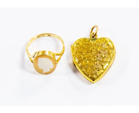 An 18ct gold cameo ring, total gross weight approx. 3.6gms and a 9ct gold front and back heart shaped locket with ivy leaf de