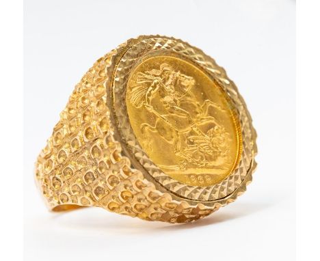 A 1968 sovereign ring in 9ct gold mount, size W,&nbsp; total gross weight approx. 22 grams&nbsp;