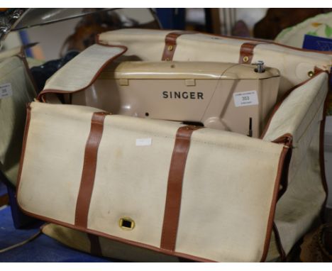 VINTAGE SINGER SEWING MACHINE    
