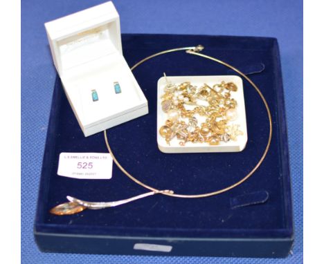 MODERNIST SILVER NECKLACE, VARIOUS PAIRS OF EARRINGS (INCLUDING GOLD EARRINGS) &amp; BOXED PAIR OF SILVER EARRINGS    