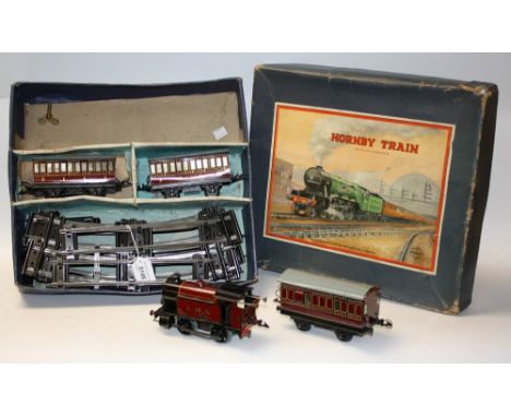 Model Railway - A Hornby O Gauge 101 tank passenger set, boxed