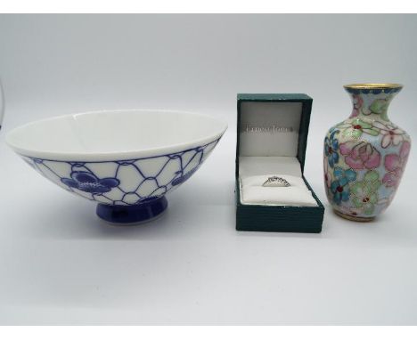 A silver, stone set ring, stamped 925, size J, also included in the lot is a small Chinese cloisonne vase decorated with chry